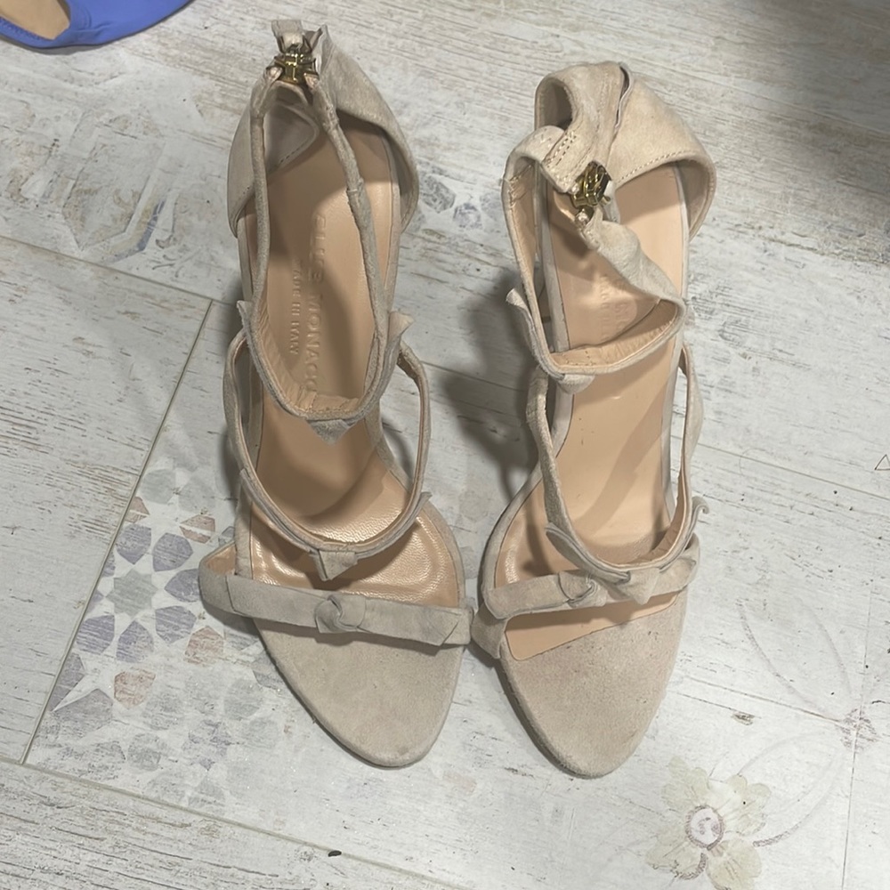 Club Monaco heels